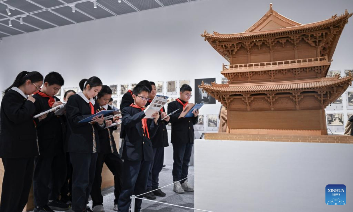這不禁讓人